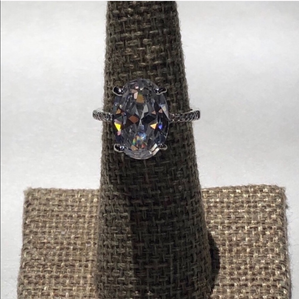 White Sapphire Oval 5 Ct SS 925 Engagement Ring - Picture 6 of 9